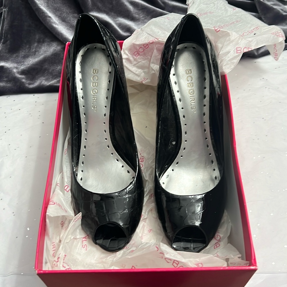 Black BCBG bold, Crocco patent leather wedges
